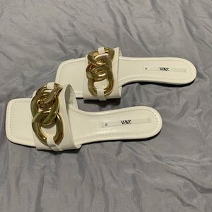 Zara white slide on sandal. Size 39 or 8-8.5 Womens